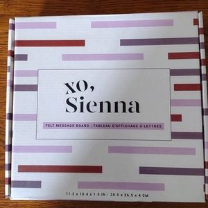 XO Sienna Black Felt Letter Board